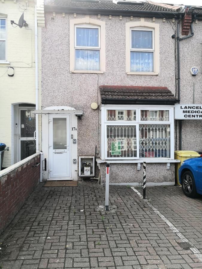 伦敦Carnation Flat A In Wembley公寓 外观 照片